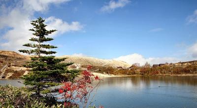Kusatsu Onsen Yubatake hot spring field Japan — Minakami rafting snow Ikaho stone steps onsen town