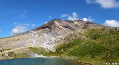 Daisetsuzan National Park autumn foliage Hokkaido Japan — first fall colours Japan Kurodake ropeway