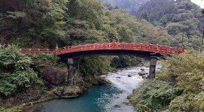 Nikko Toshogu shrine Yomeimon Gate UNESCO Japan — Kegon Falls Chuzenji Lake autumn Ashikaga wisteria